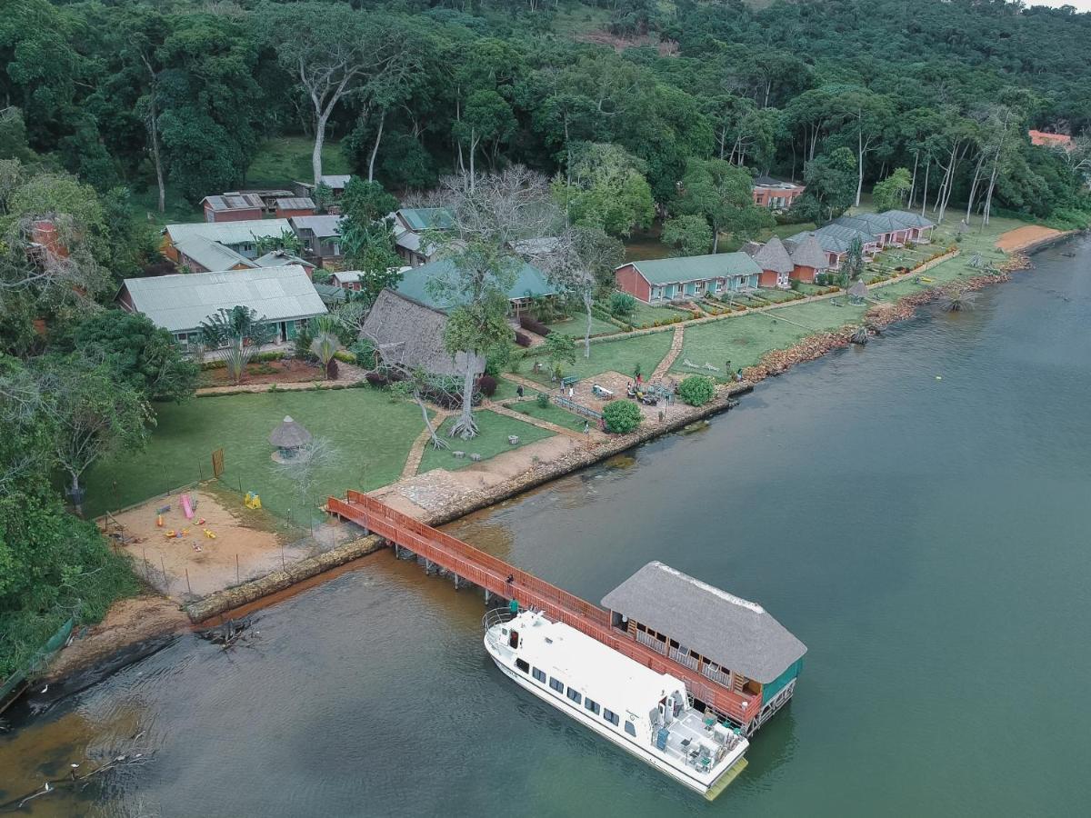 Mirembe Resort Beach Hotel Ssese Kalangala ภายนอก รูปภาพ