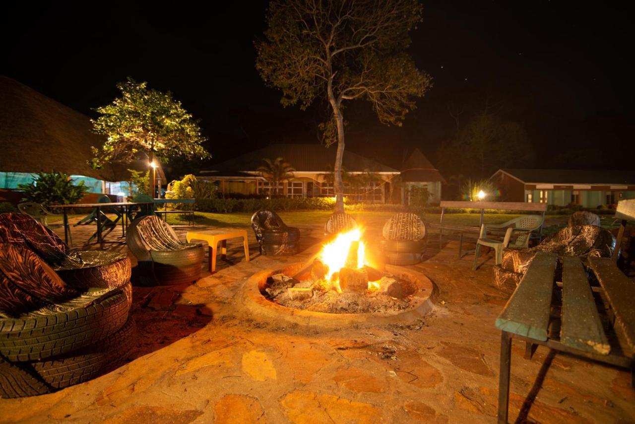 Mirembe Resort Beach Hotel Ssese Kalangala ภายนอก รูปภาพ