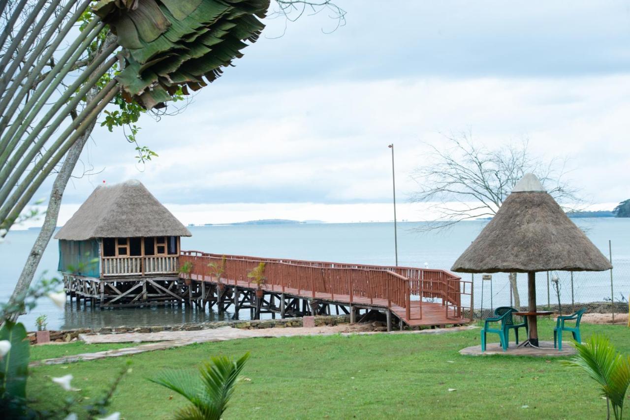 Mirembe Resort Beach Hotel Ssese Kalangala ภายนอก รูปภาพ