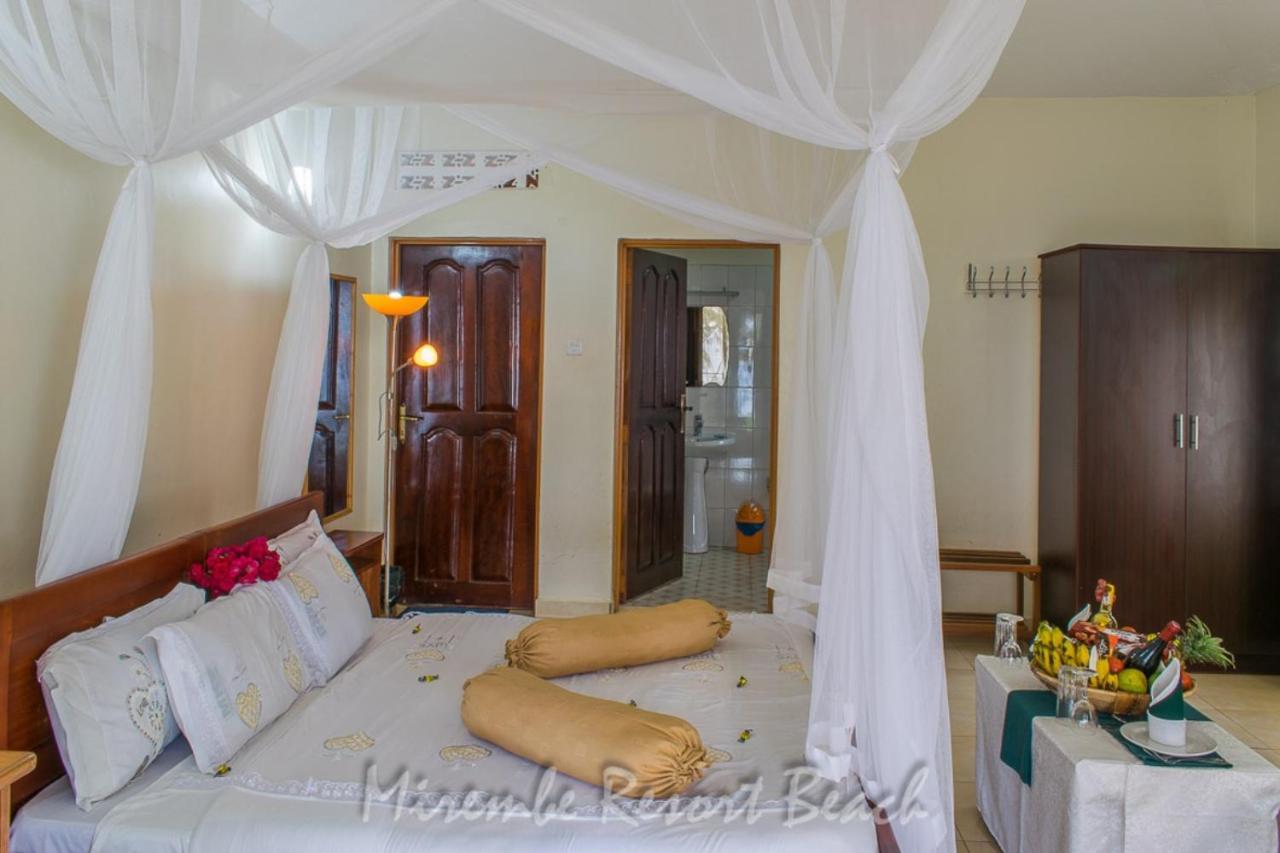 Mirembe Resort Beach Hotel Ssese Kalangala ภายนอก รูปภาพ