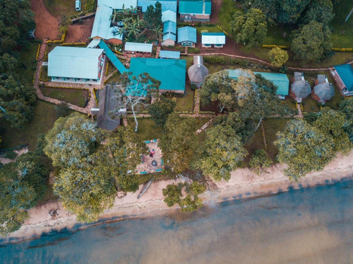 Mirembe Resort Beach Hotel Ssese Kalangala ภายนอก รูปภาพ
